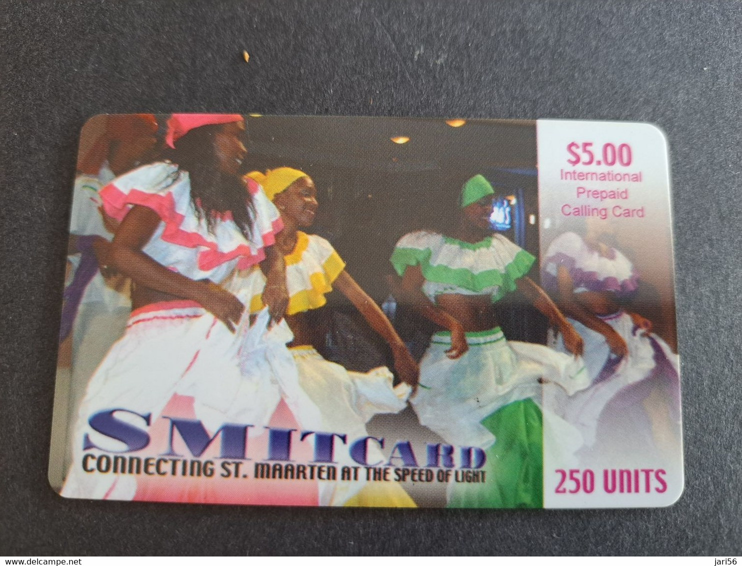 ST MAARTEN   SMITCOMS  WOMAN DANCING IN TRADITIONAL DRESSES  250 UNITS   **10133** - Antillas (Nerlandesas)