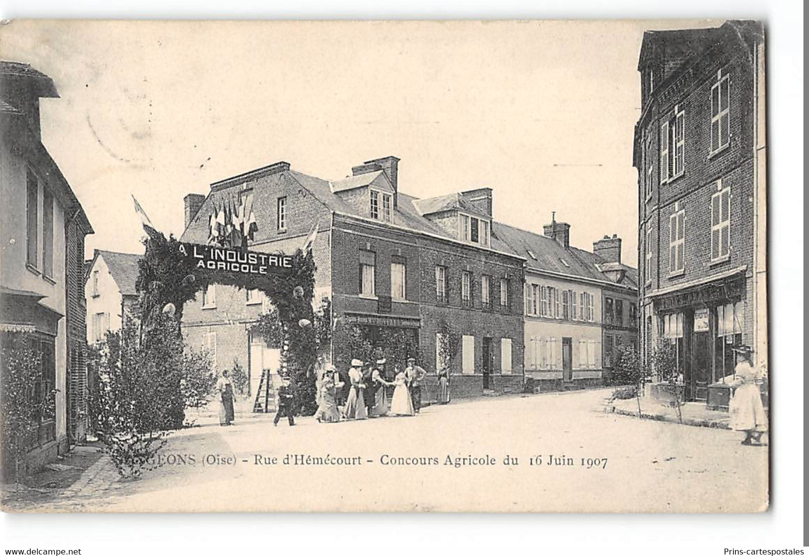 CPA 60 Songeons Rue D'Hémécourt Concours Agricole Du 16 Juin 1907 - Songeons