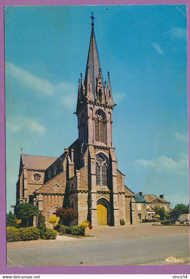 LANDIVY - L'Eglise - Peugeot 304 Auto - Landivy