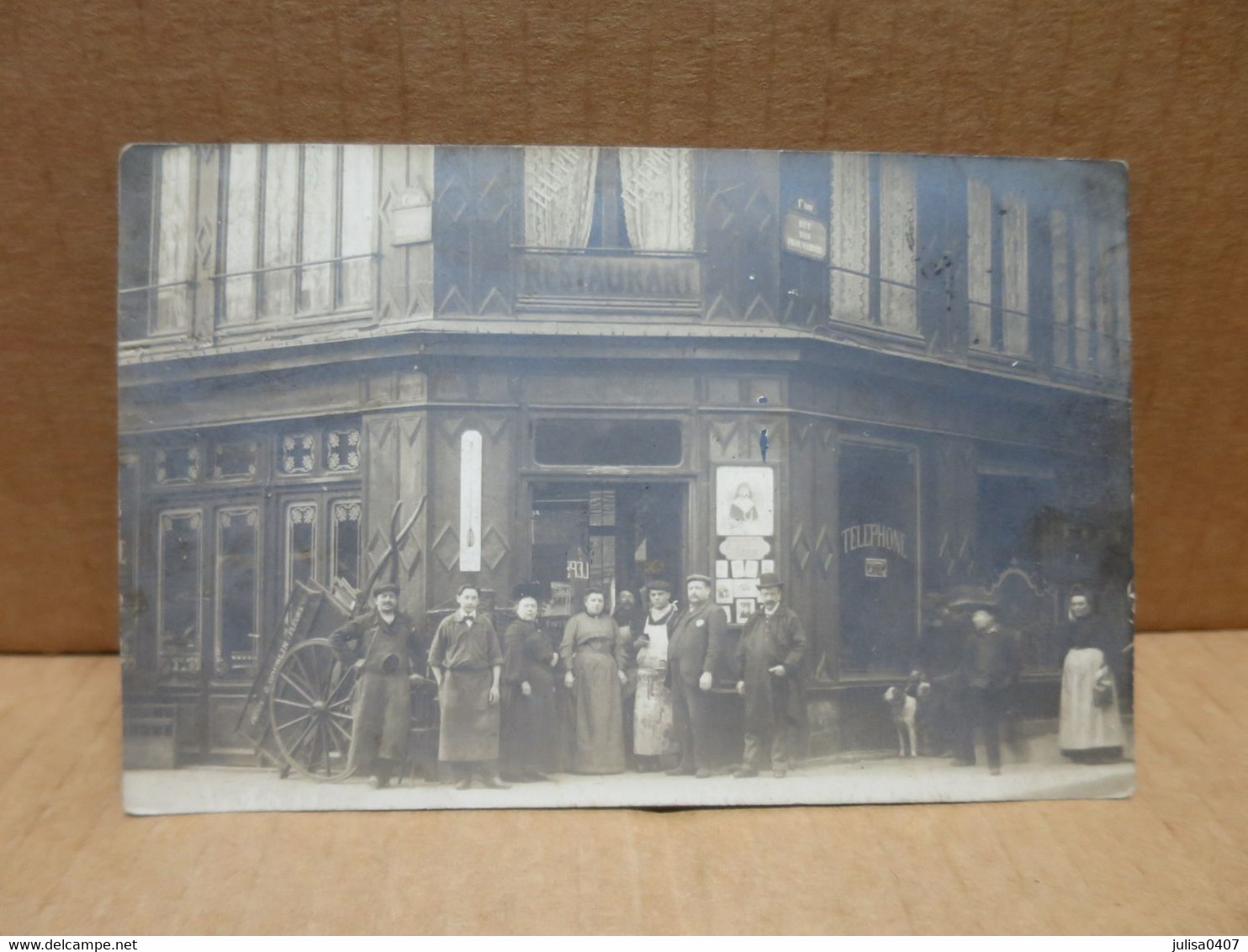 PARIS (Ier) Carte Photo Devanture Restaurant Angle Rue Des Prouvaires Et Rue Berger Belle Animation - Distretto: 01