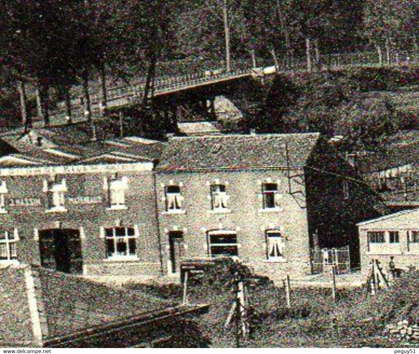 Melreux (Hotton). Route De Durbuy, Vue Du Quai De La Gare. Garage J.Massin. Dépôt  Bières Gilbert-Vanham, Artois, Stella - Hotton