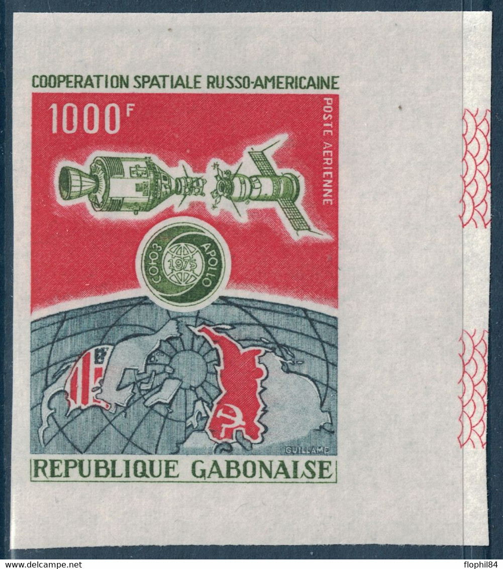 GABON - REPUBLIQUE - POSTE AERIENNE - N°155 - NON DENTELE - TRES GRAND BORD DE FEUILLE - THEME ESPACE. - Gabun (1960-...)