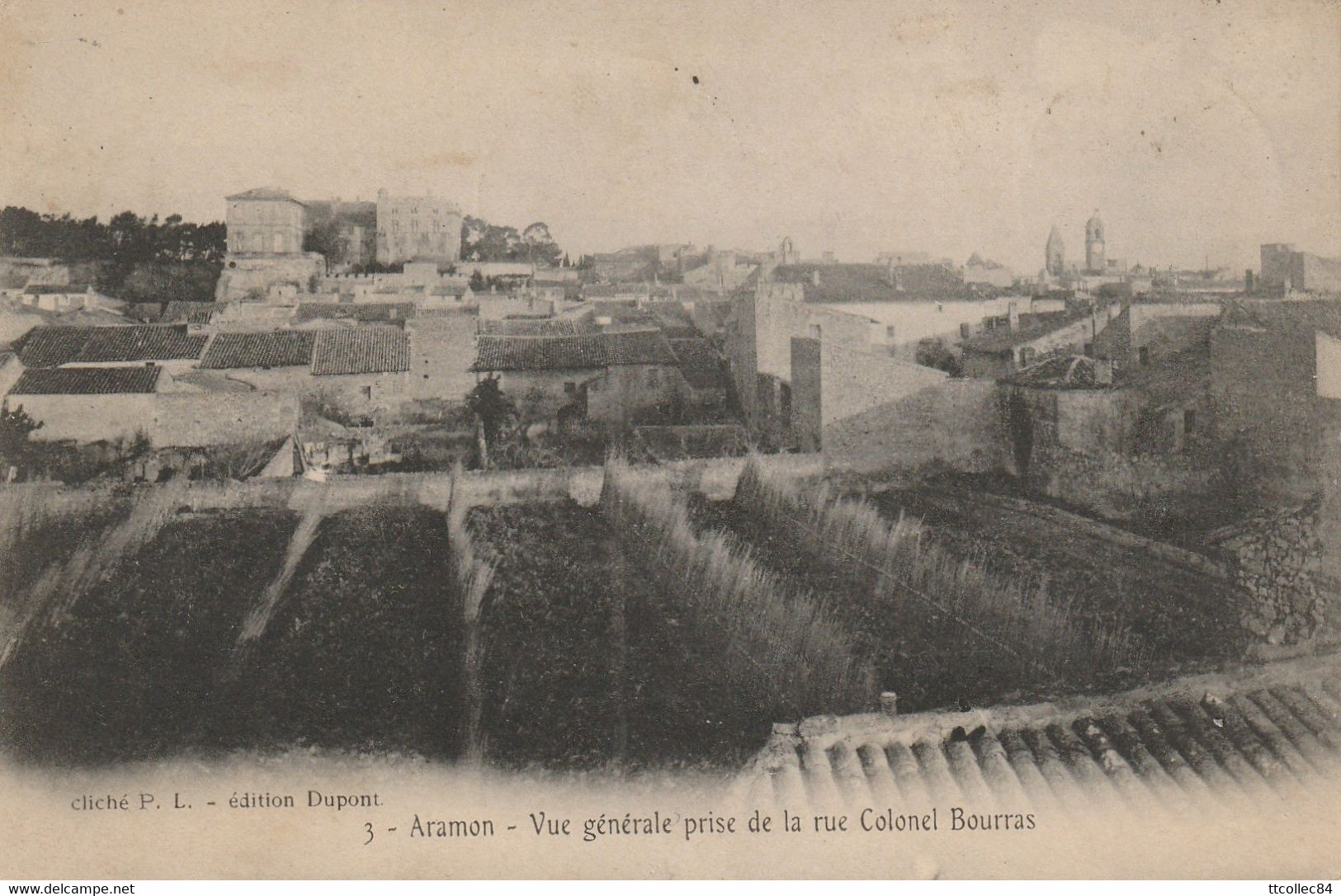 CPA-30-ARAMON-Vue Générale Prise De La Rue Colonel Bourras - Aramon