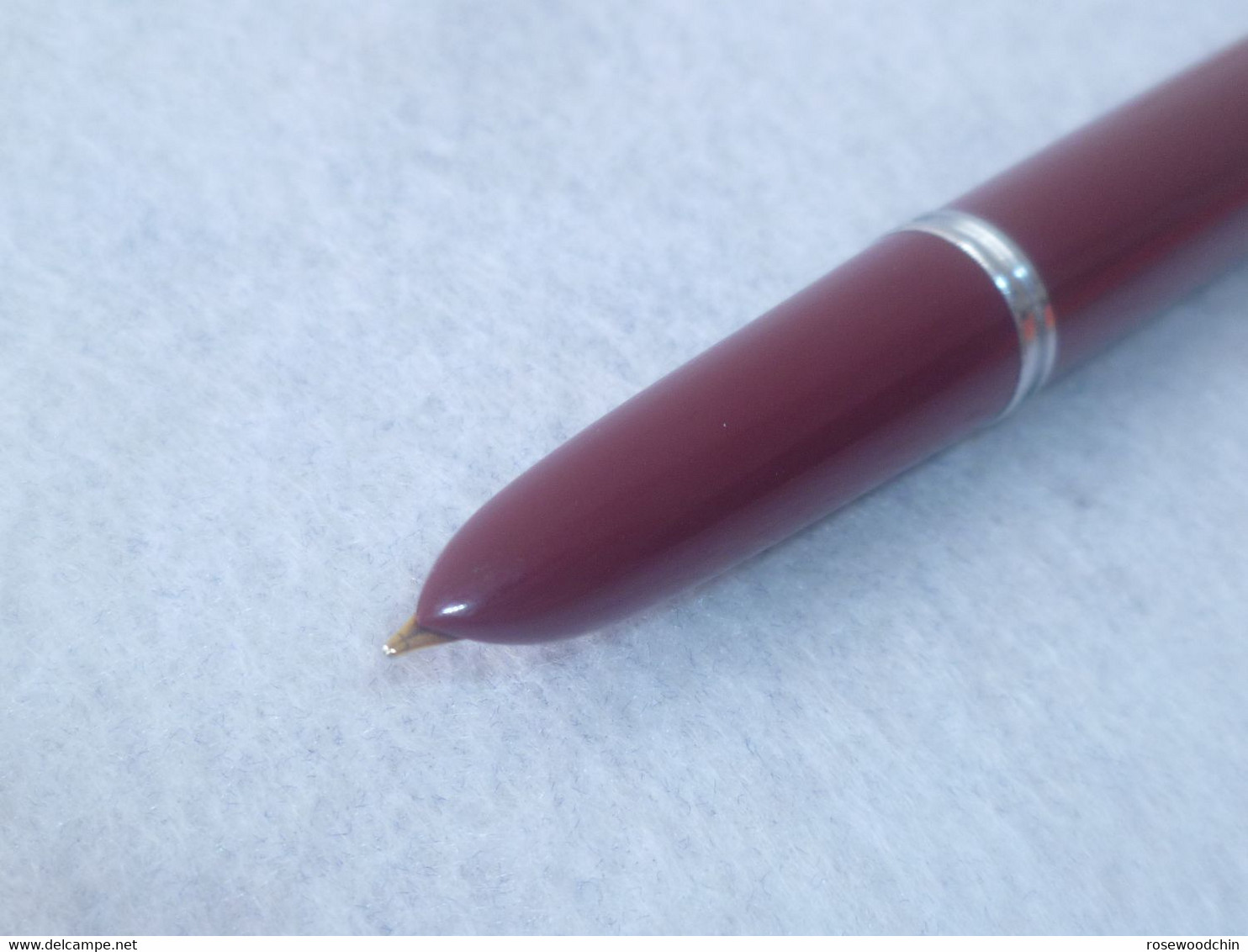 Vintage ! Authentic Crest Silver Cap Burgundy Fountain Pen Japan (#69) - Stylos