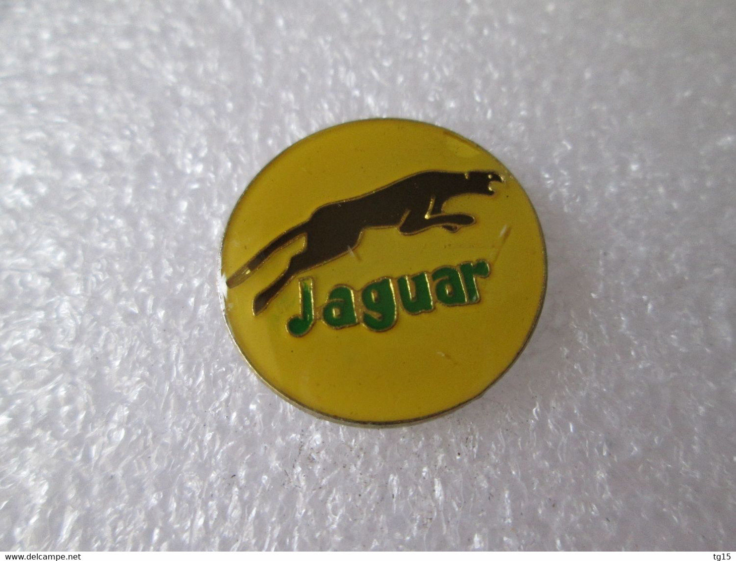 PIN'S      LOGO   JAGUAR - Jaguar