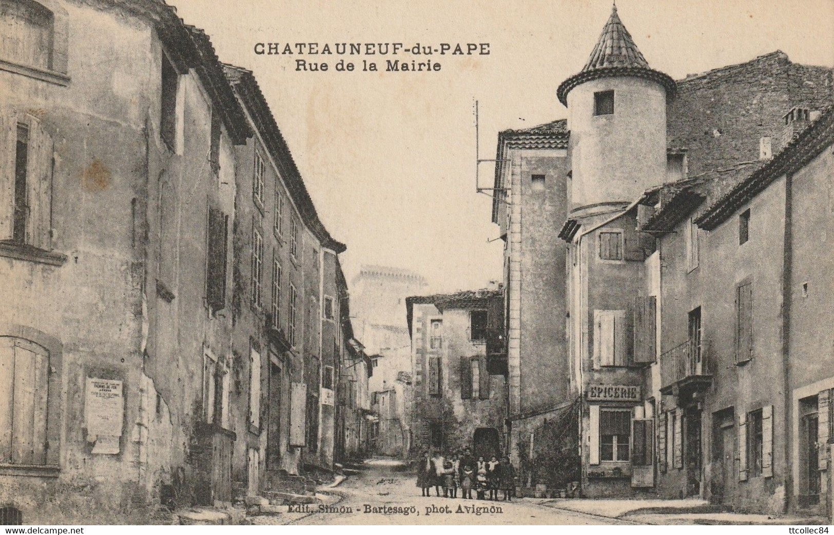 CPA-84-CHATEAUNEUF DU PAPE-Rue De La Mairie - Chateauneuf Du Pape