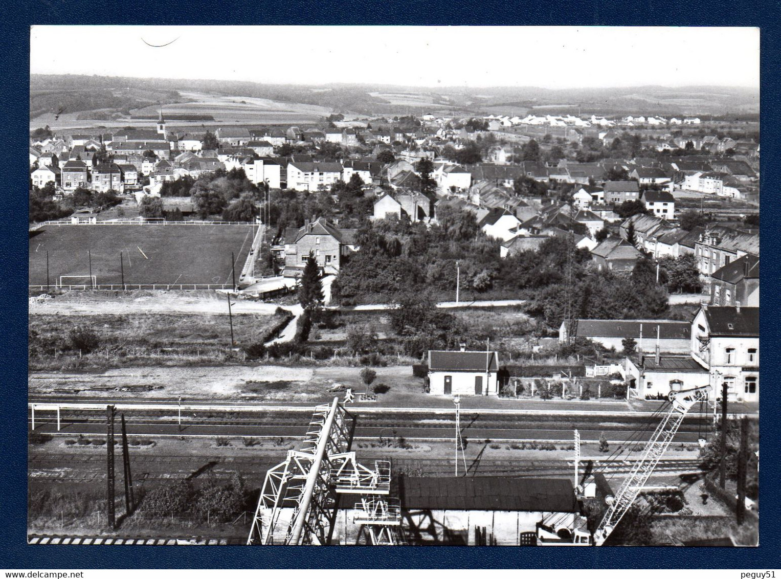 Halanzy (Aubange). Panorama Avec Chantier Montreuil, Gare, Terrain De Football, église. - Aubange