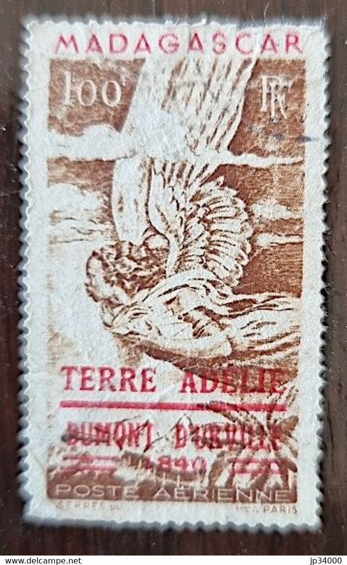 TAAF - Madagascar Surchargé Terre Adélie. Yvert PA 1 Oblitéré Second Choix - ...-1955 Voorfilatelie