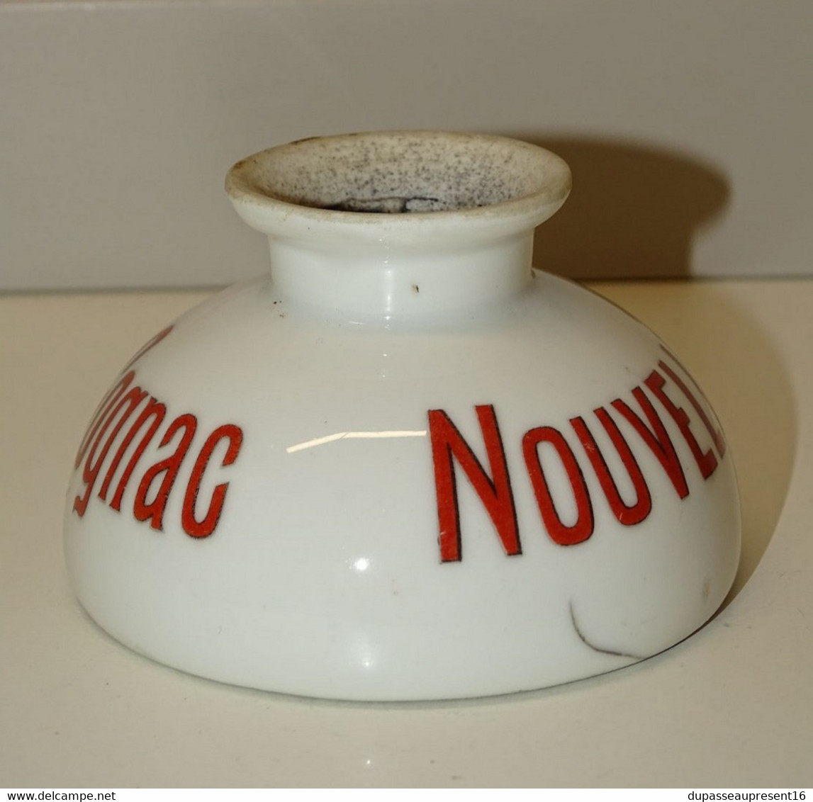 *ANCIEN ENCRIER PORCELAINE PUBLICITE NOUVELLES GALERIES COGNAC Jus De Grenier    E - Inkwells