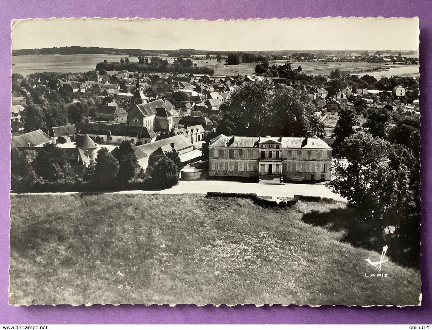 89   CPSM   FLOGNY   Le Château    Très Bon état - Flogny La Chapelle