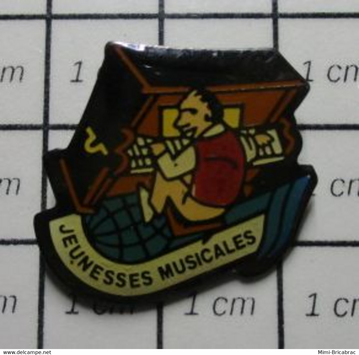 2817 Pin's Pins / Beau Et Rare / THEME : MUSIQUE / PIANO PIANISTE JEUNESSES MUSICALES - Musique