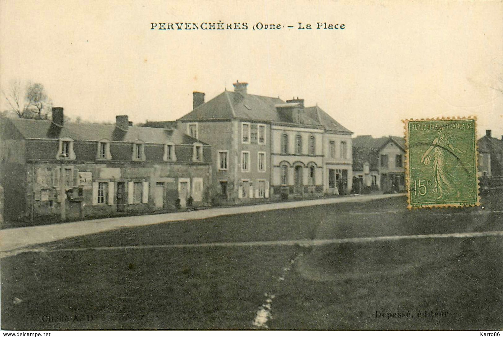 Pervenchères * La Place Du Village - Pervencheres