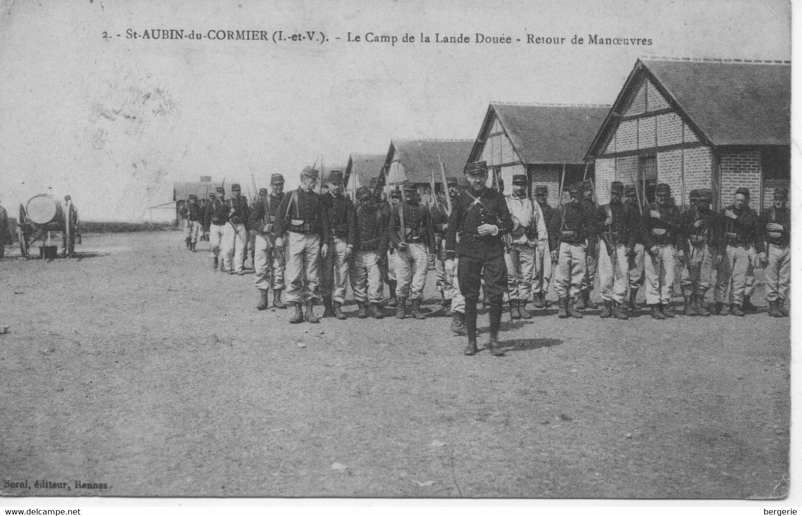 D/84        35    Saint-aubin Du Cormier  -   Le Camp De La Lande Douée  - Retour De Manoeuvres - Andere & Zonder Classificatie