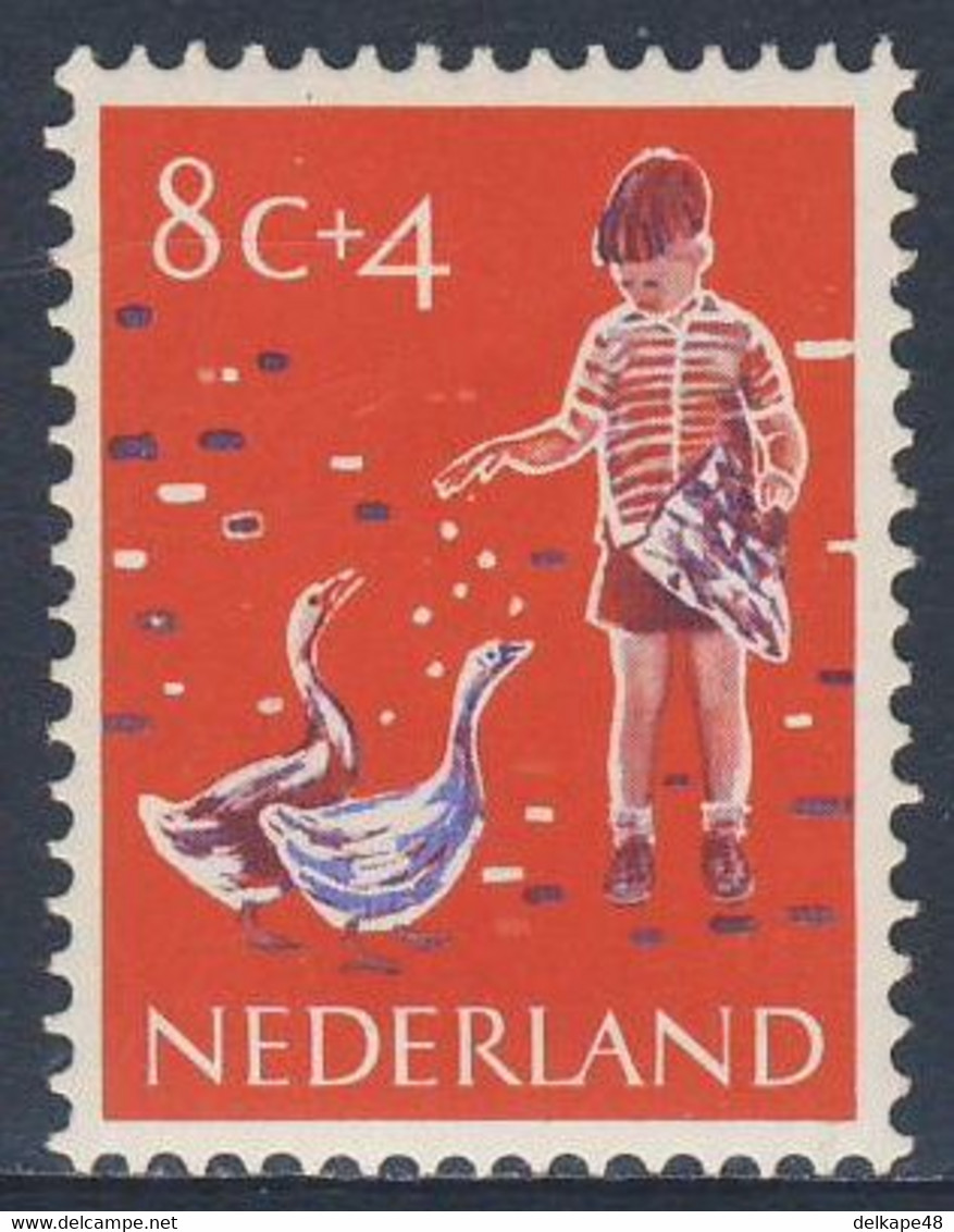 Nederland Netherlands Pays Bas 1959 Mi 741  YT 714  Sc B338 SG 888 **  Junge Beim Gänsefüttern / Boy Feeding Geese - Oies