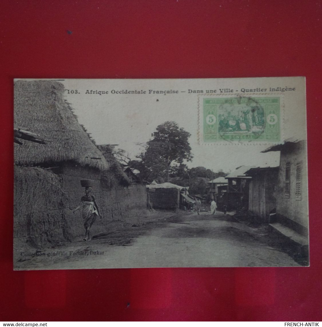 AFRIQUE OCCIDENTALE DANS UNE VILLE QUARTIER INDIGENE - Senegal