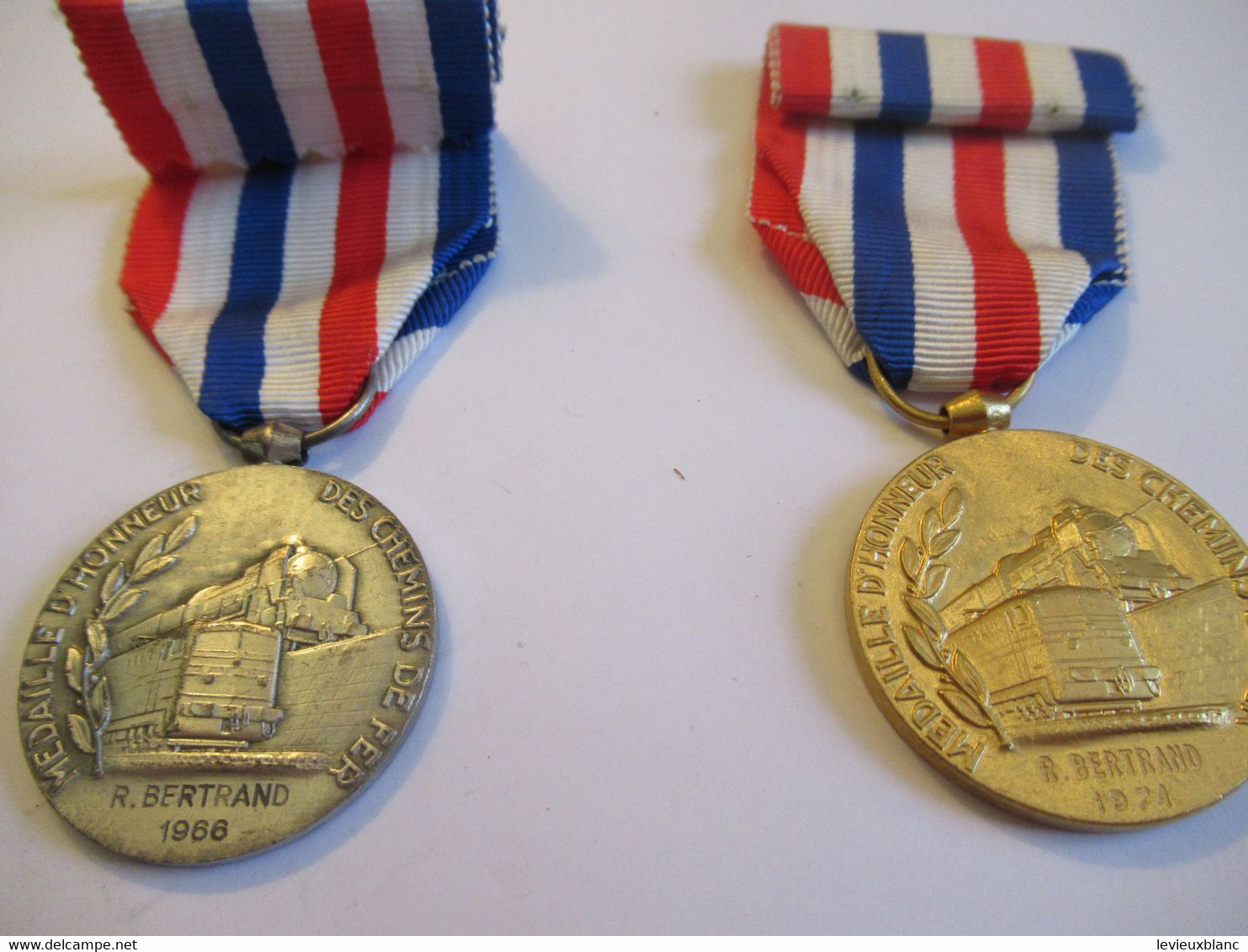 2 Médailles D'honneur Des Chemins De Fer/ RF / ARGENT & OR/ RATP ( Métro) /R. Bertrand/1966-1974    MED409 - Documents