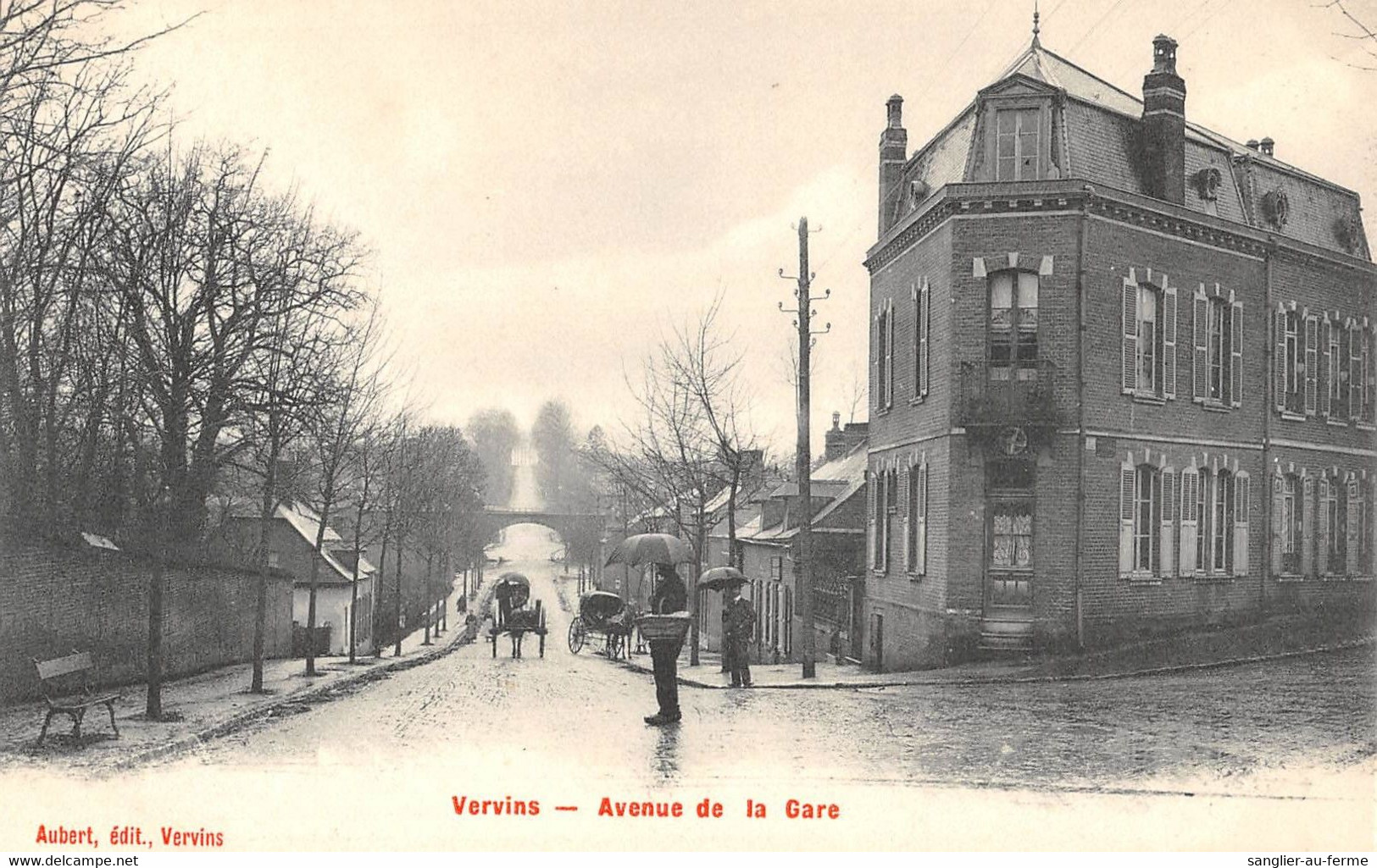 CPA 02 VERVINS AVENUE DE LA GARE - Vervins