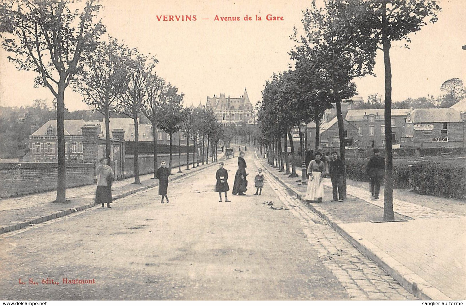 CPA 02 VERVINS AVENUE DE LA GARE - Vervins