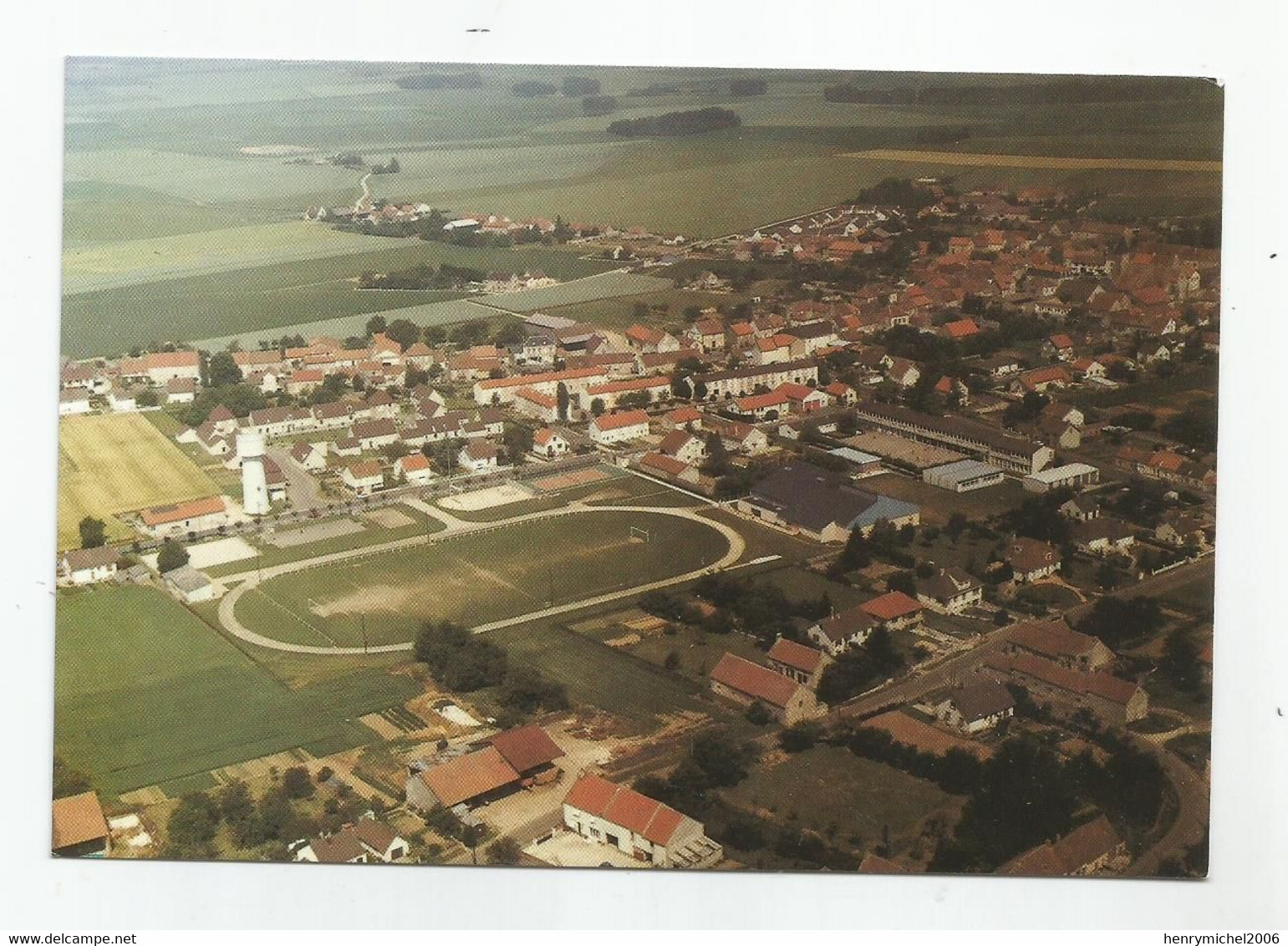 77 Villiers St Georges Vue Aérienne Terrain De Foot Stade Ed Air Ohoto Color Chaumont - Villiers Saint Georges