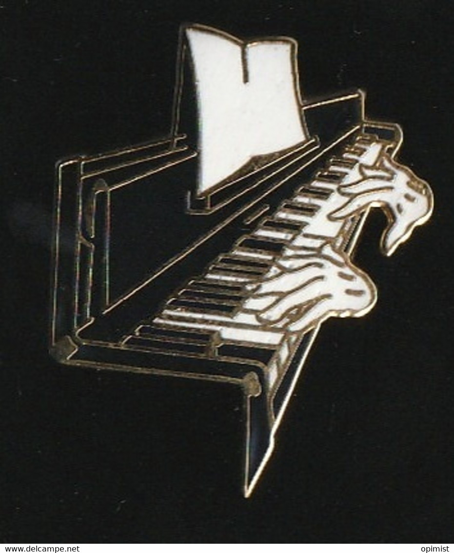 74202-Pin's.Piano.Mozart.signé Démons Et Merveilles. - Musique