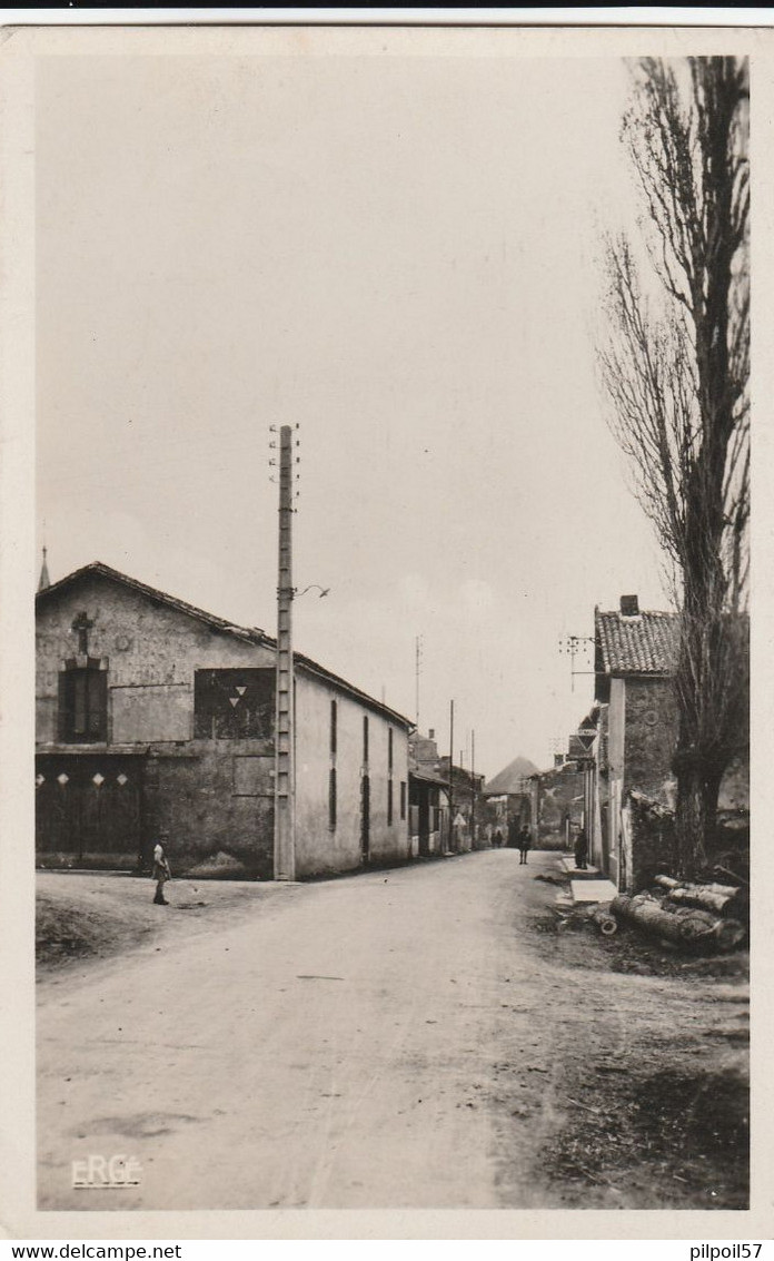 79 - THENEZAY - Avenue De La Gare - Thenezay