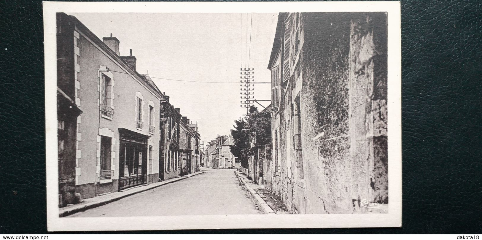 41 , Marchenoir , La Rue Alphonse Saunier Et Ses Commerces - Marchenoir