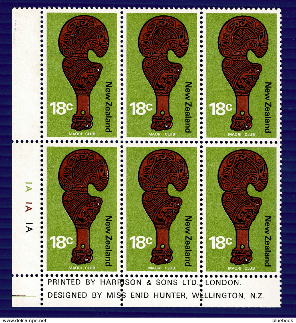 Ref 1554 - 1970 New Zealand Corner Block MNH With Printers Imprint - 18c Maori Club SG 927 - Unused Stamps