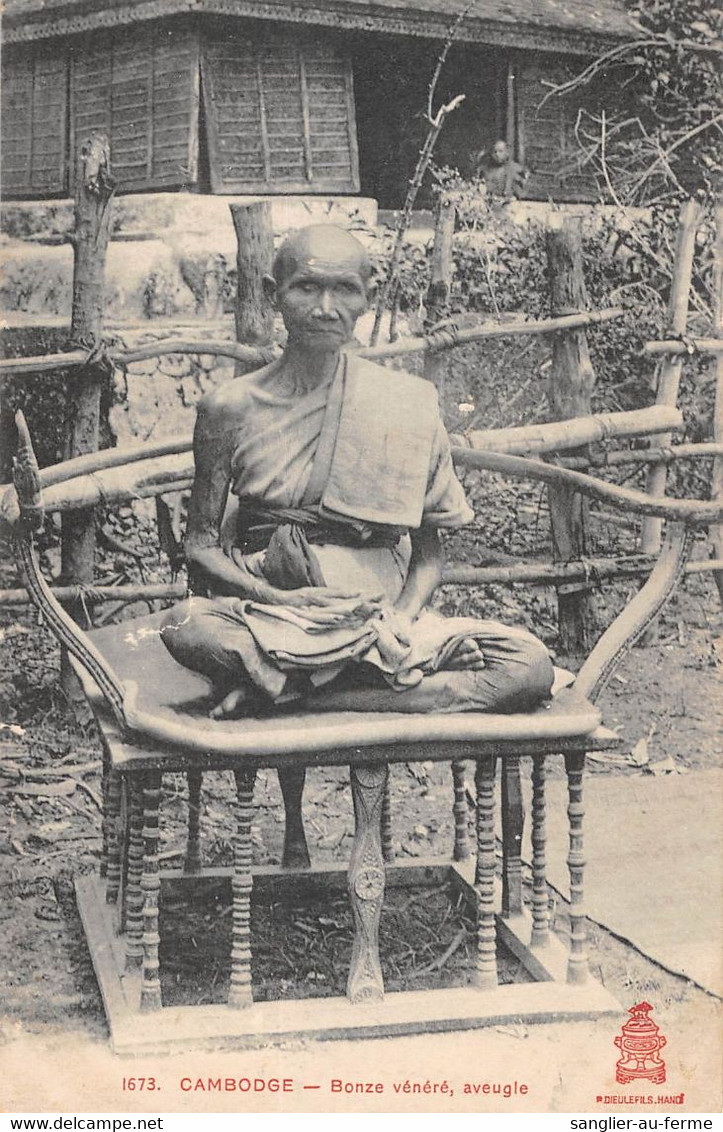 CPA ASIE CAMBODGE BONZE VENERE AVEUGLE - Kambodscha