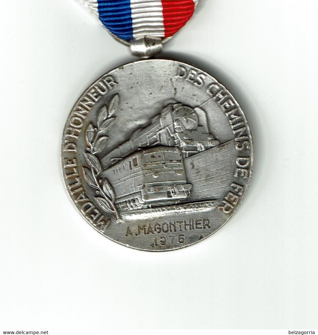 MEDAILLE D' HONNEUR DES CHEMINS DE FER    -  1975  -  Nominative -  VOIR SCANS - Professionnels / De Société