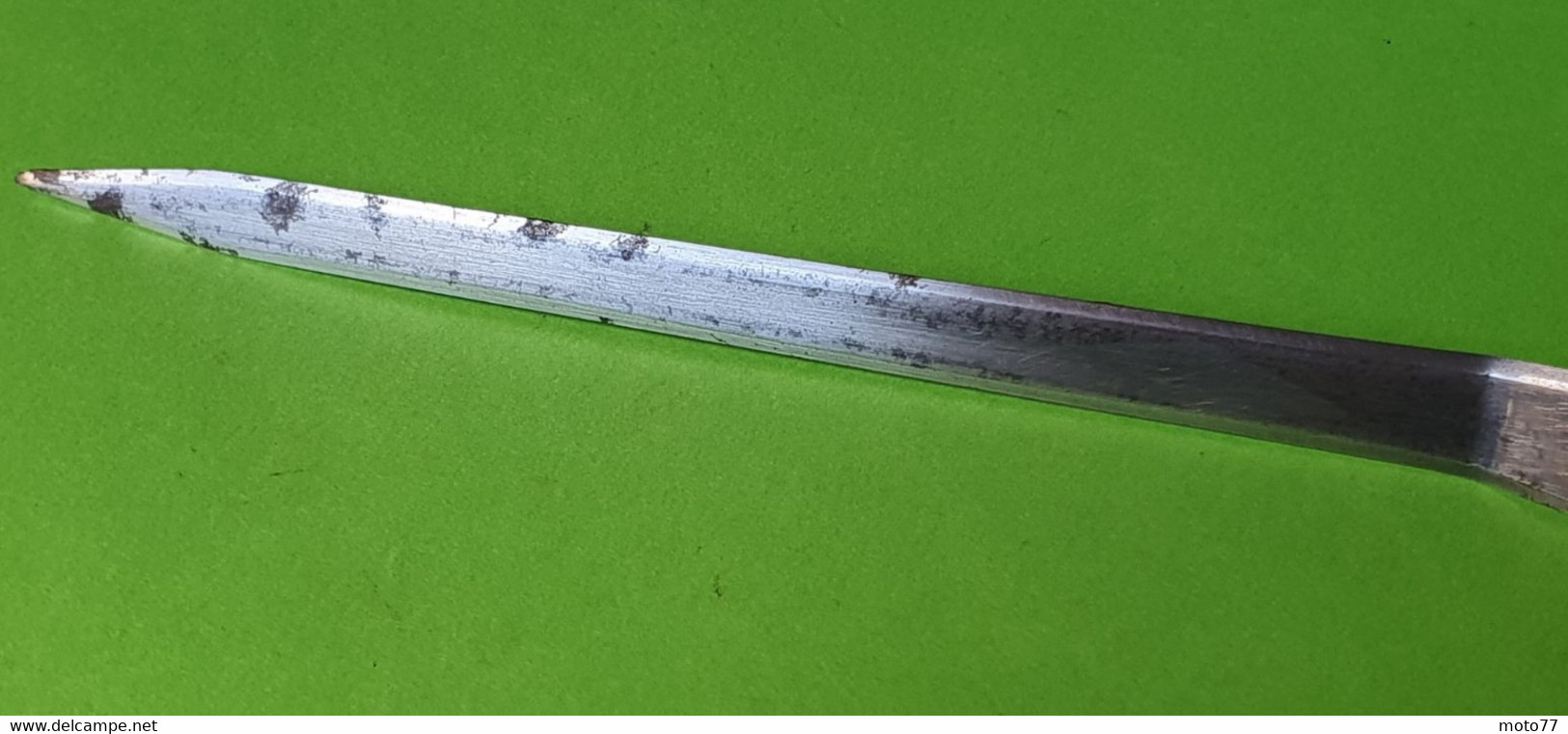 Ancien OUTIL Spécial - SPATULE D'atelier - Acier , Bois Et Rivets Laiton - "Laissé Dans Son Jus" - Vers 1950 1970 - Altri Apparecchi