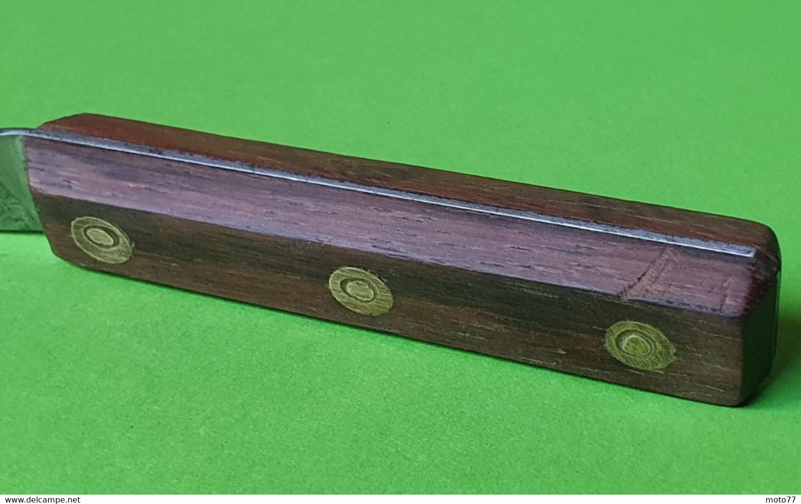 Ancien OUTIL Spécial - SPATULE D'atelier - Acier , Bois Et Rivets Laiton - "Laissé Dans Son Jus" - Vers 1950 1970 - Altri Apparecchi