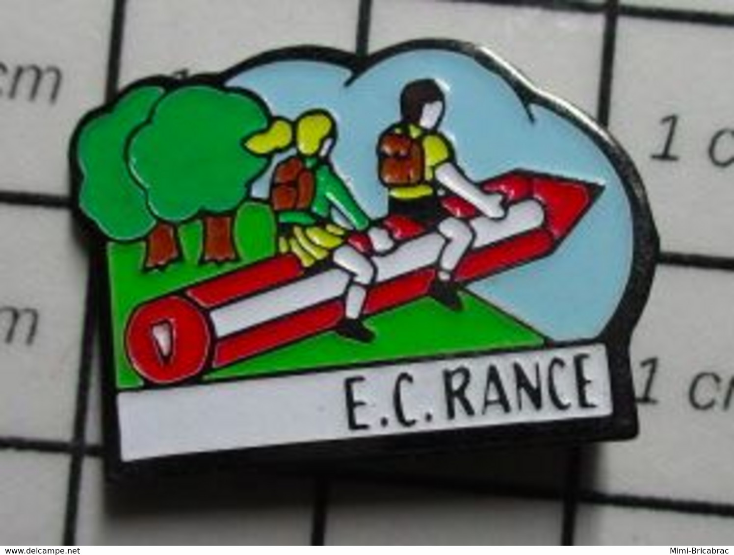 3419 Pin's Pins / Beau Et Rare / THEME : ADMINISTRATIONS / ECOLE COMMUNALE CRANCE ECOLIERS CRAYON Région Wallonne Dans L - Administrations