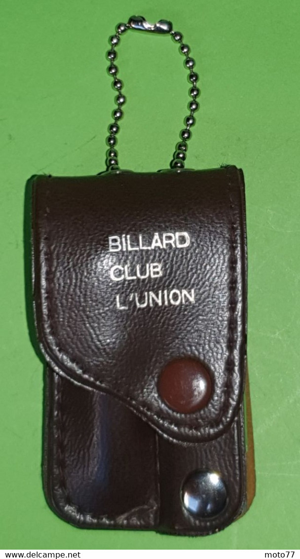 Lot 5 anciens ensemble de MANUCURE et COUPE ONGLES - Billard club l'Union Reims - Trim - Bassett USA -Vers 1950