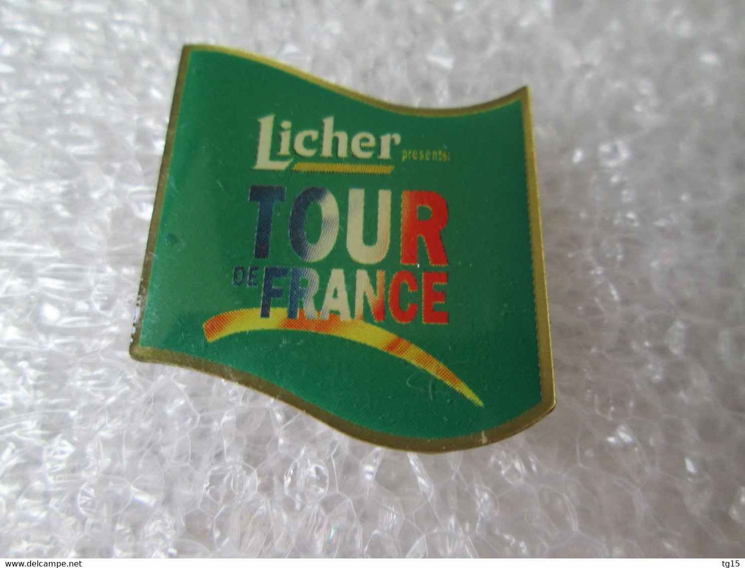 PIN'S    BIÈRE  LICHER  TOUR DE FRANCE - Bière