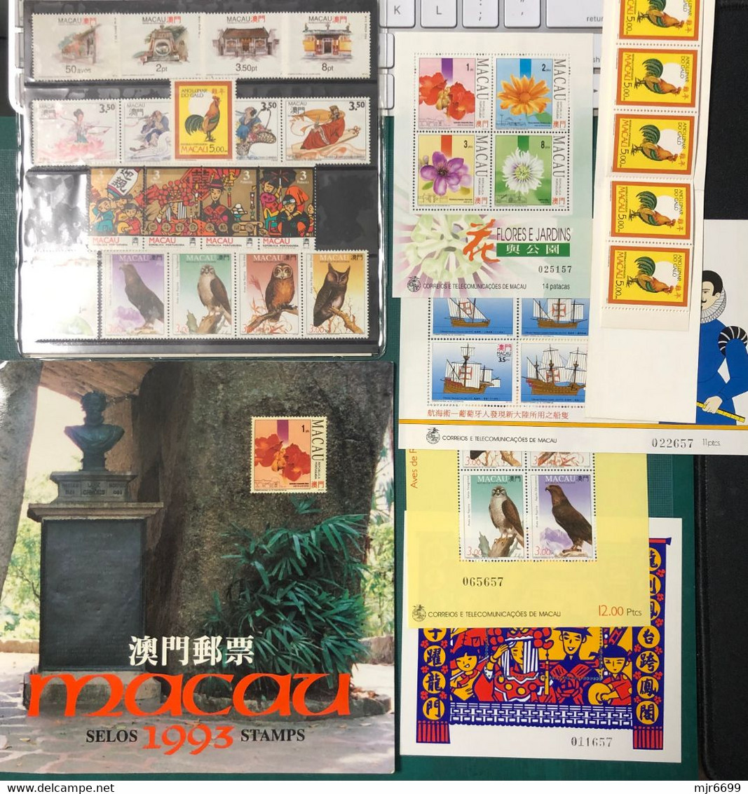 MACAU - 1993 YEAR BOOK WITH ALL STAMPS, SOUVENIER SHEETS AND THE BOOKLET  CAT$126.9 EUROS +++ - Années Complètes