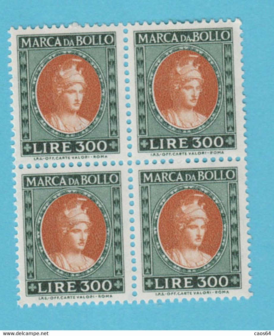 ITALIA Reveneu Fiscali Marca Bollo Tax  Lire 300   - Quartina MNH - Steuermarken