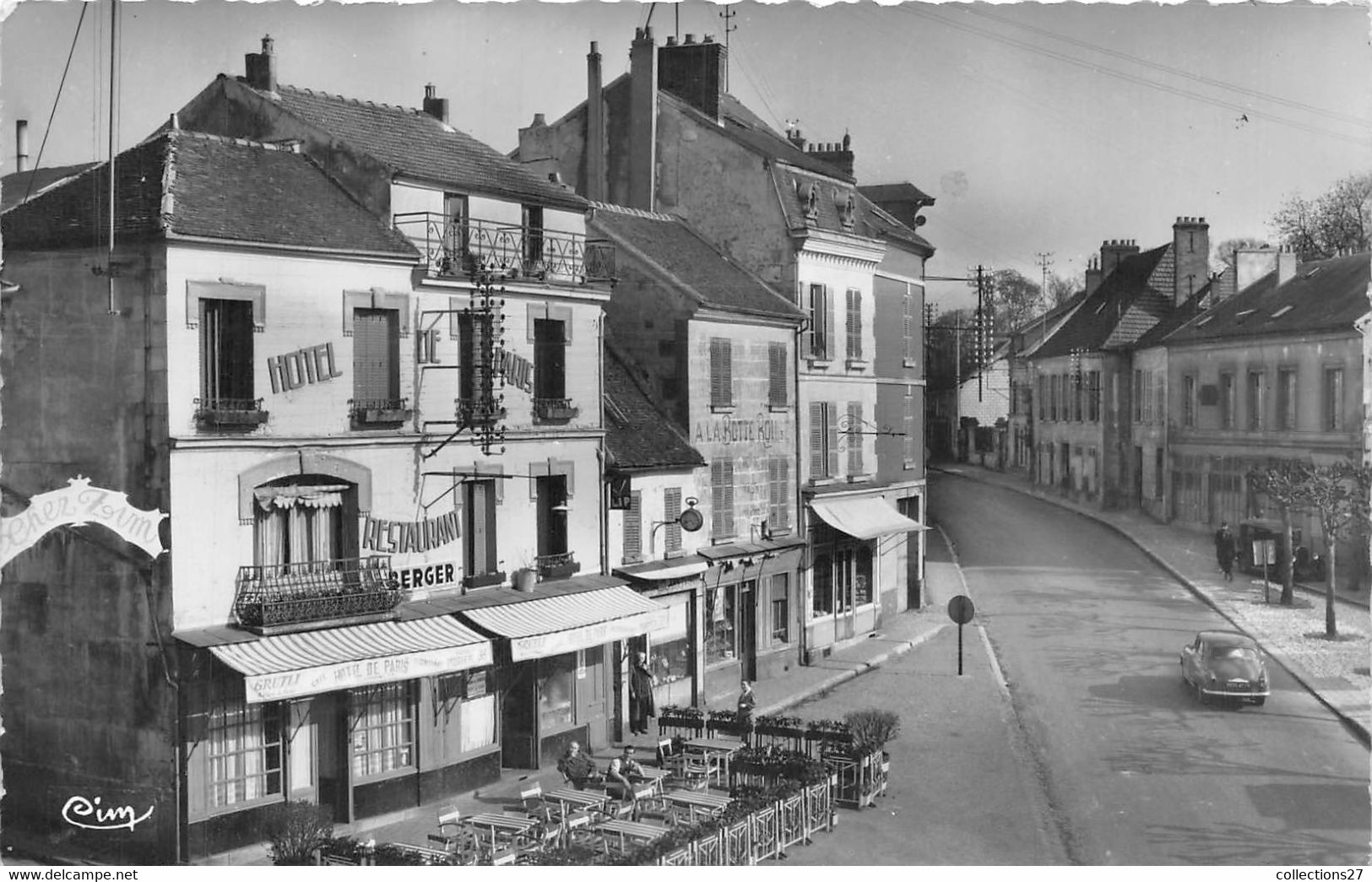 95-MARINES-PLACE ERNEST-PEYRON - Marines