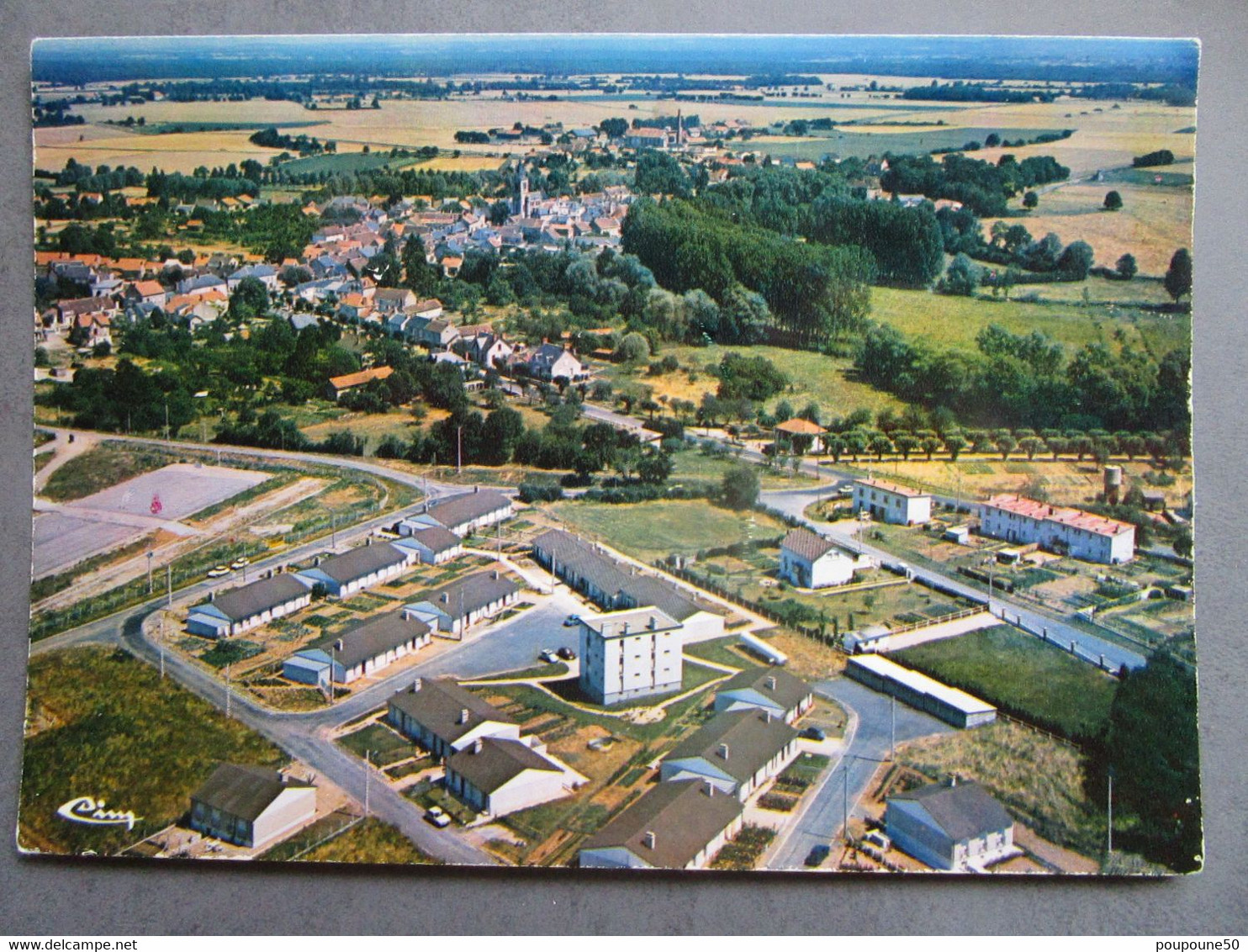 CP 18  Cher SANCERGUES  - Vue Générale Aérienne Lotissement  Timbrée 1983 - Sancergues