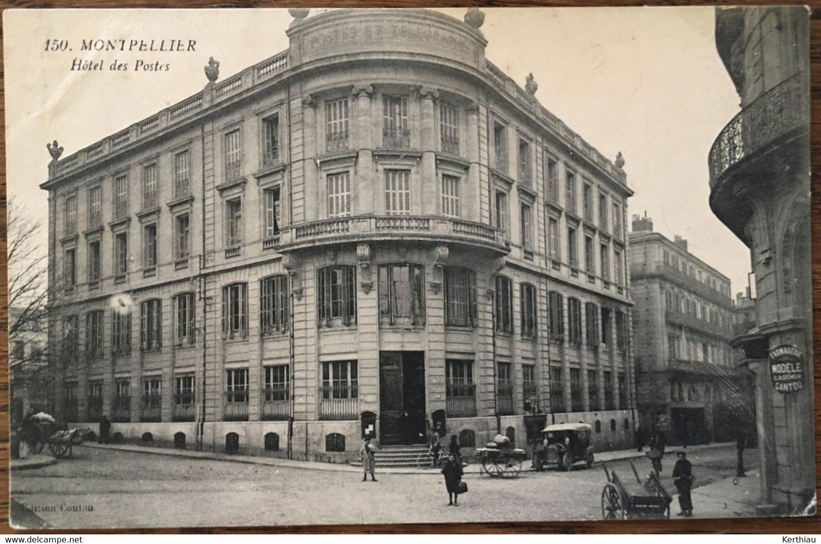 Montpellier - 3 CPA Hôtel Des Postes Et Télégraphes, Avec Transports Différents: Vélos, Voitures, Calèches, Charettes,.. - Montpellier