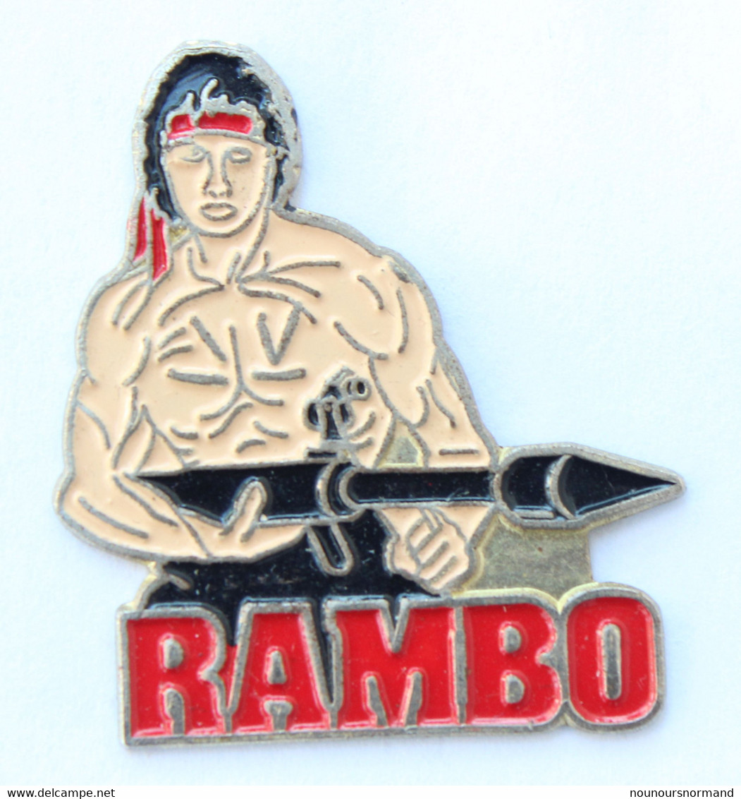 Pin's RAMBO - Sylvester Stallone Tenant Un Lance Roquette - L143 - Cinéma