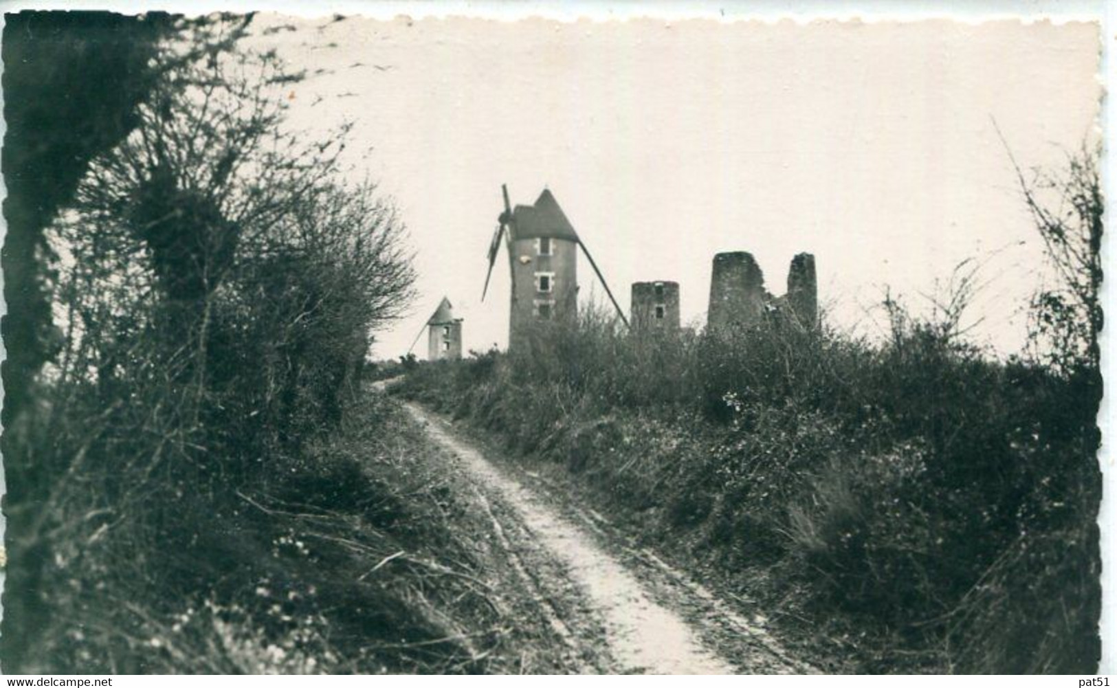 85 - Mouilleron En Pareds : Les  Moulins - Mouilleron En Pareds