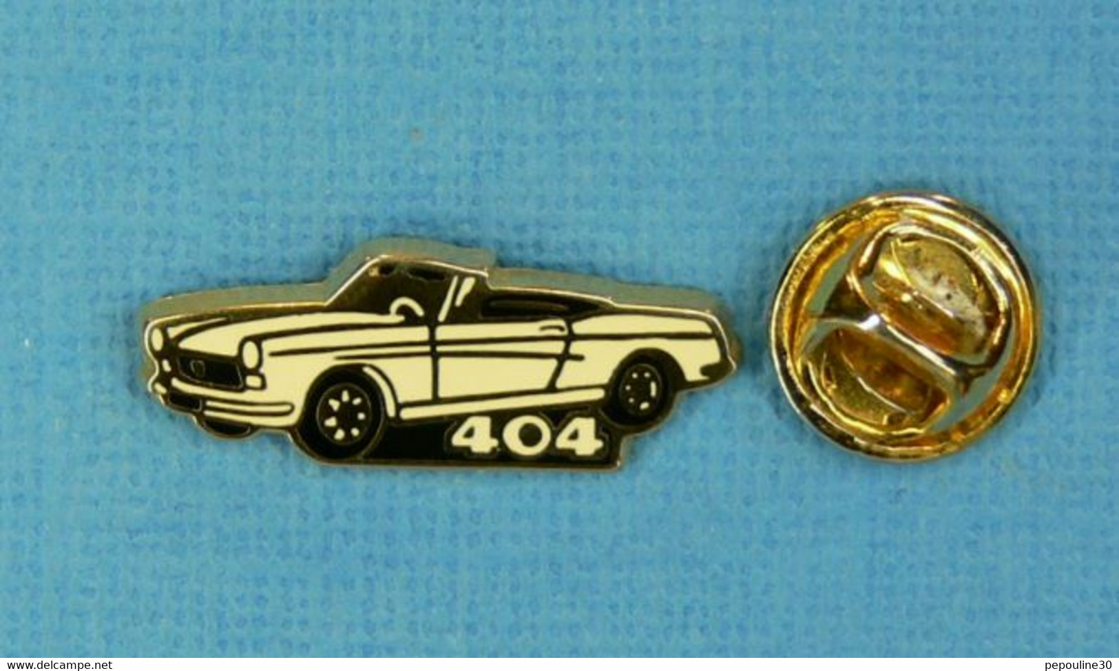 1 PIN'S //  ** MYTHIQUE 404 PEUGEOT CABRIOLET ** . (Helium Paris) - Peugeot