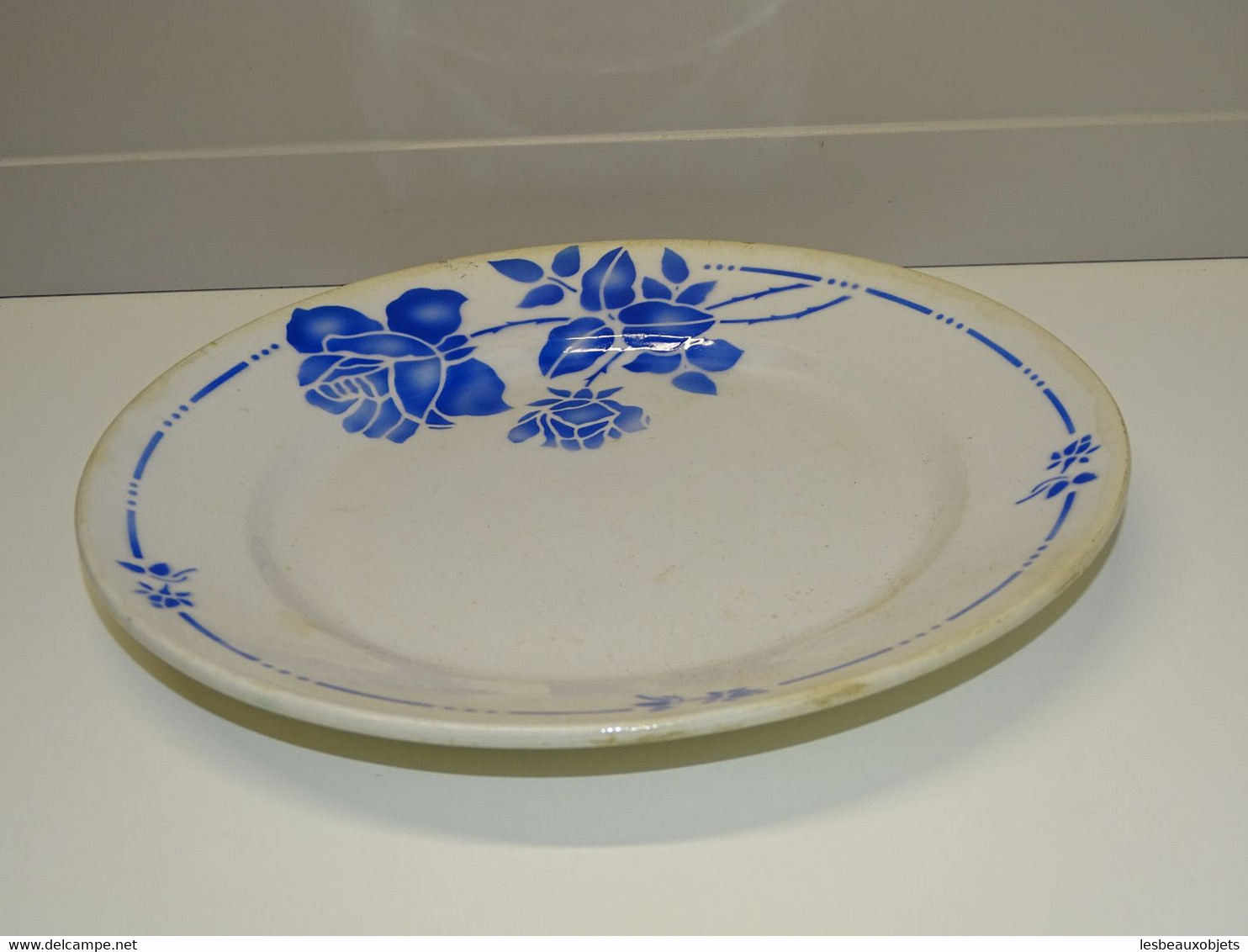 *ANCIEN PLAT ROND PLAT CERAMIQUE ST AMAND GILBERT ART DECO FLEURS BLEUES    E