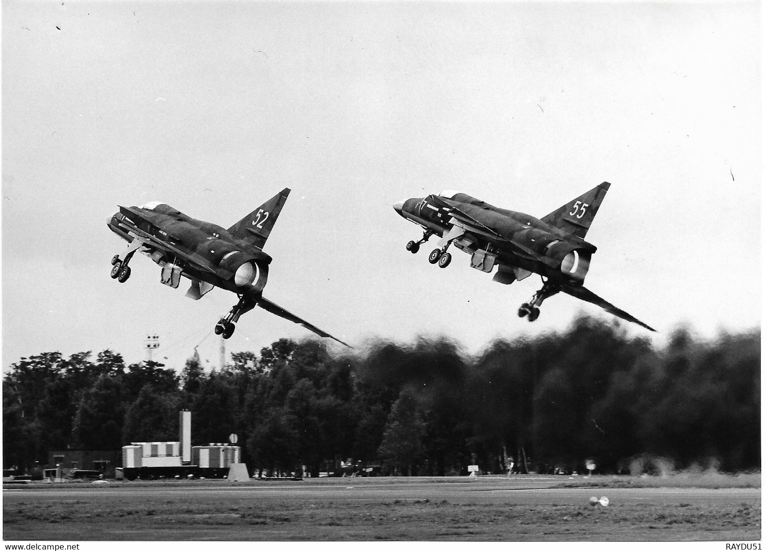 SAAB VIGGEN AJ 37 AU DECOLLAGE FARNBORROUGH SEPT 74 - Aviation