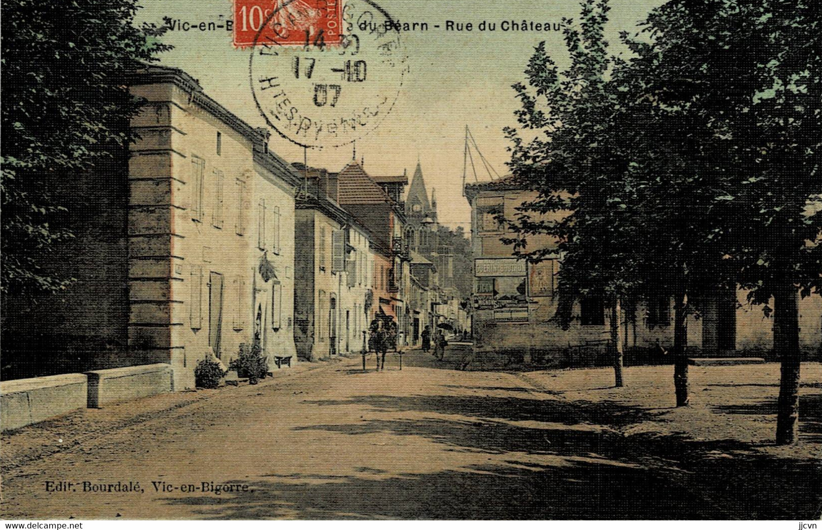 ""65 - Hautes Pyrénées - Vic Bigorre - Rue Du Chateau - Place Du Foirail - Vic Sur Bigorre