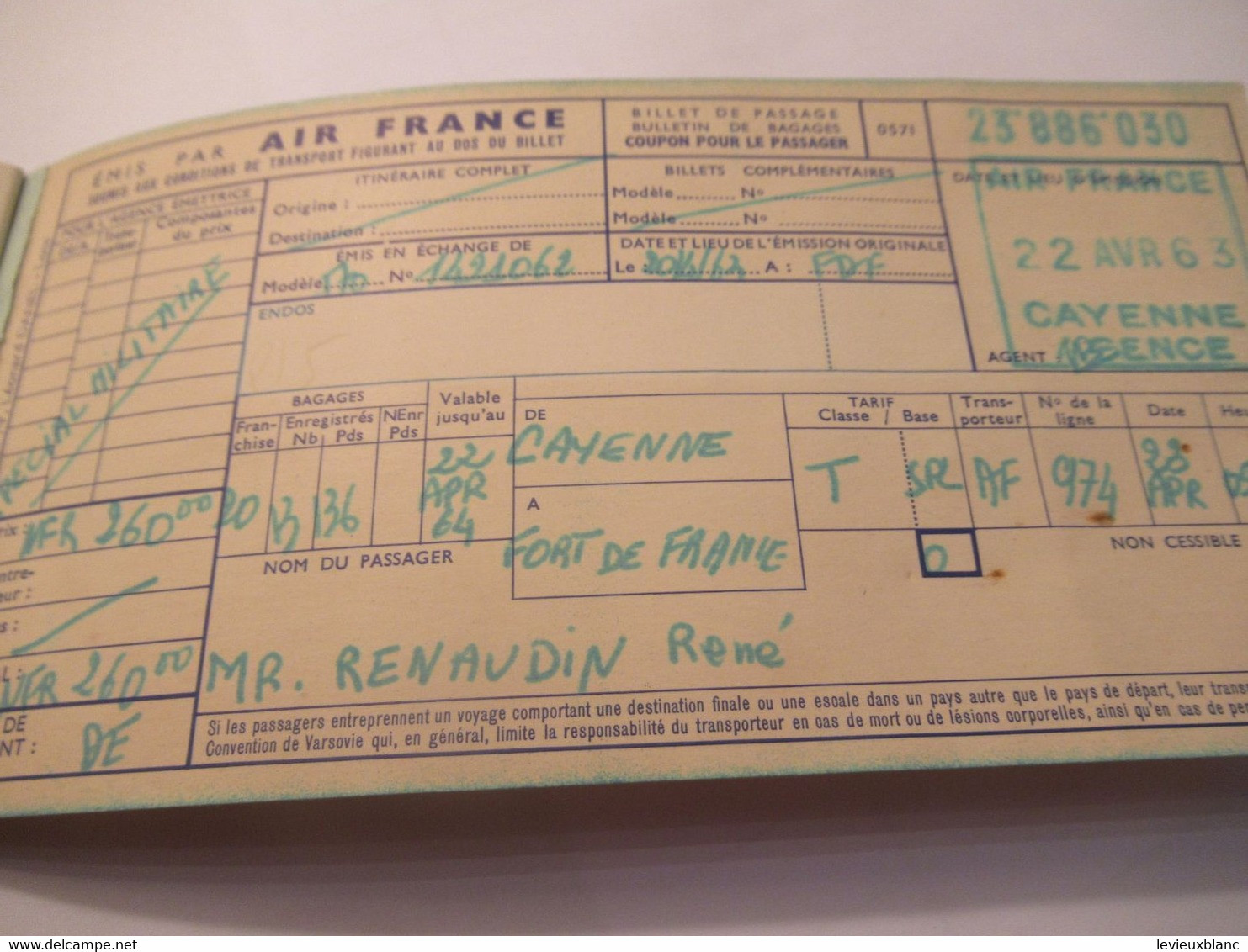 Aviation Commerciale/ AIR-FRANCE/Billet D'Avion/Spécial Militaire/CAYENNE-FORT De FRANCE / Renaudin/1963           BIAV3 - Boarding Passes