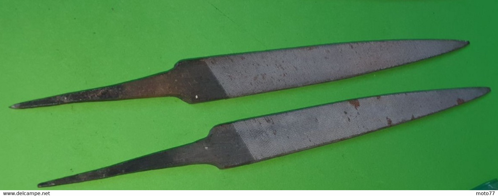Lot 5 anciens OUTILS - LIMES à métaux : plate ronde triangle -"Laissé dans leurs jus" et 1 "neuve de stock"-vers 1950