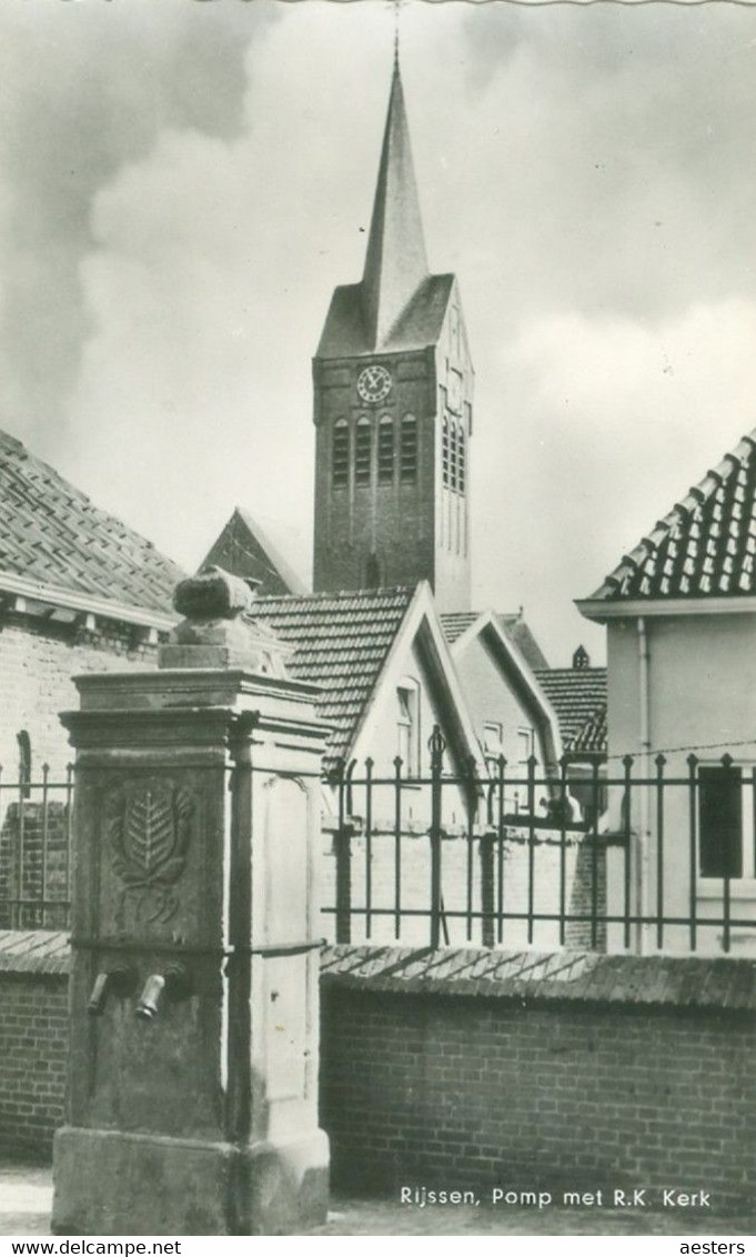 Rijssen 1968; Pomp Met R.K. Kerk - Gelopen. (Foka) - Rijssen