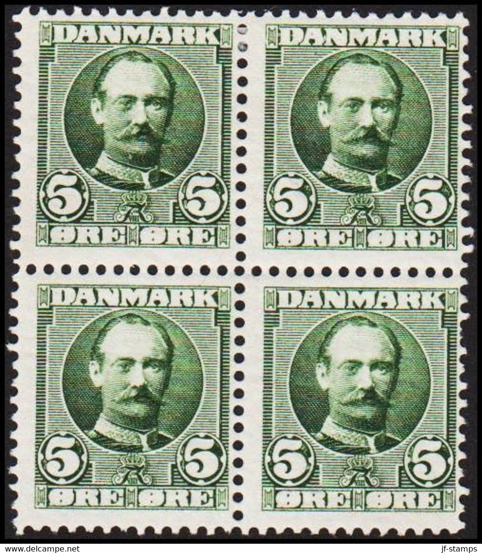 1907. King Frederik VIII. 5 Øre Green. In Block Of 4 With 3 Stamps Hinged And One Stamp Never ... (Michel 53) - JF521454 - Neufs