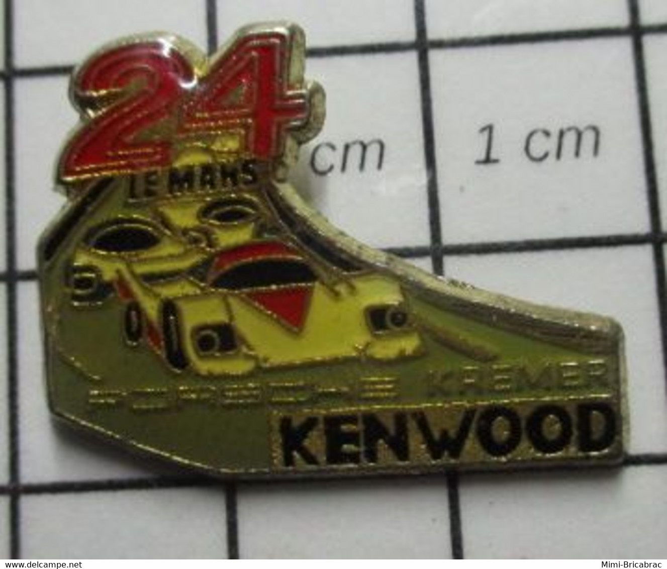 1316a Pin's Pins / Beau Et Rare / THEME : SPORTS / AUTOMOBILE ENDURANCE 24 H DU MANS PORSCHE KREMER KENWOOD - Autorennen - F1